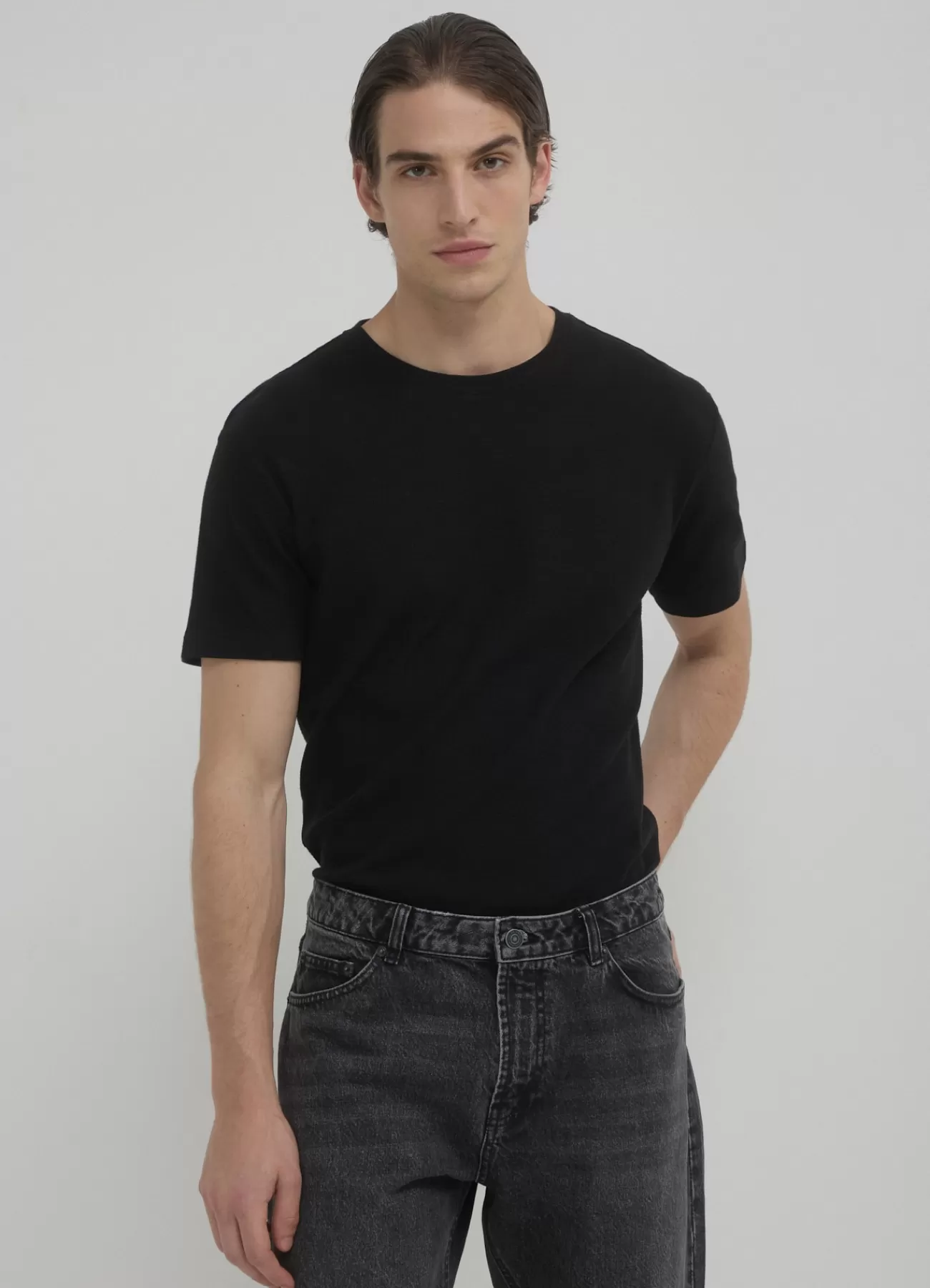 CALLIOPE T-shirt Girocollo Tinta Unita Nero Online